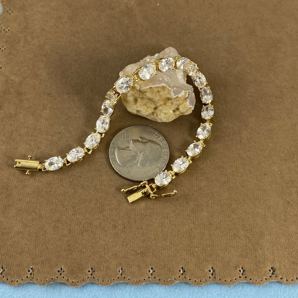 Vintage Gold and Clear Stone Bracelet - Picture 2 of 7